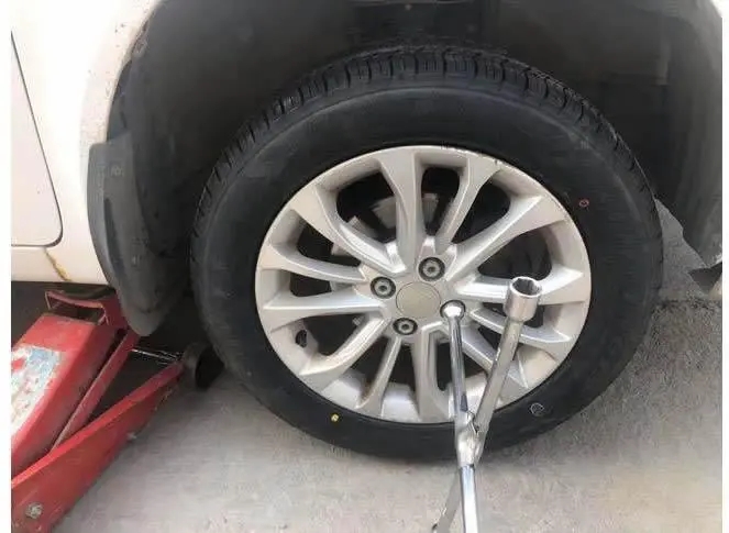 1735702831141407.jpg 补胎21.jpg